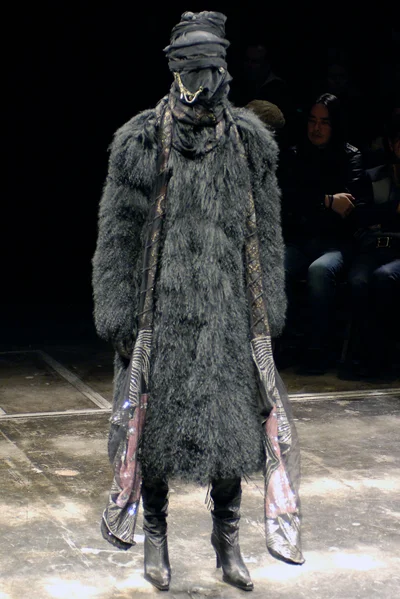 Look 18